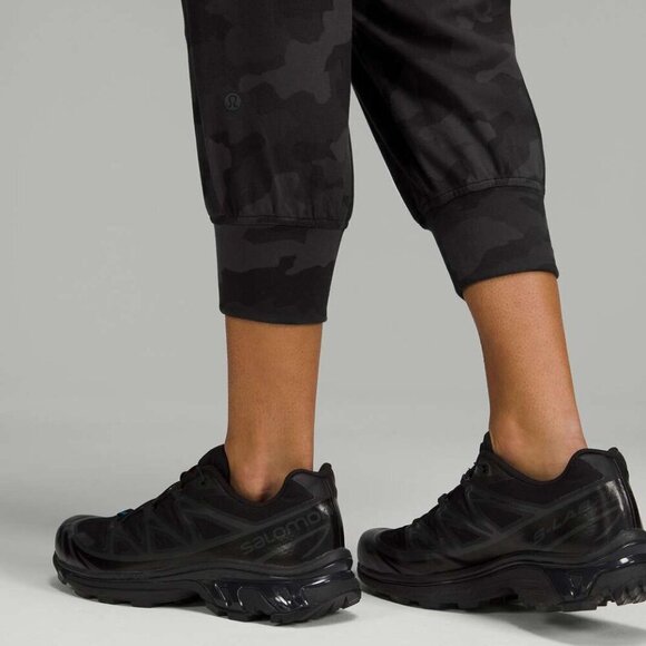 Lululemon Ready to Rulu High-Rise Cropped Jogger- Camo (2022)- Size 6 - Picture 5 of 15